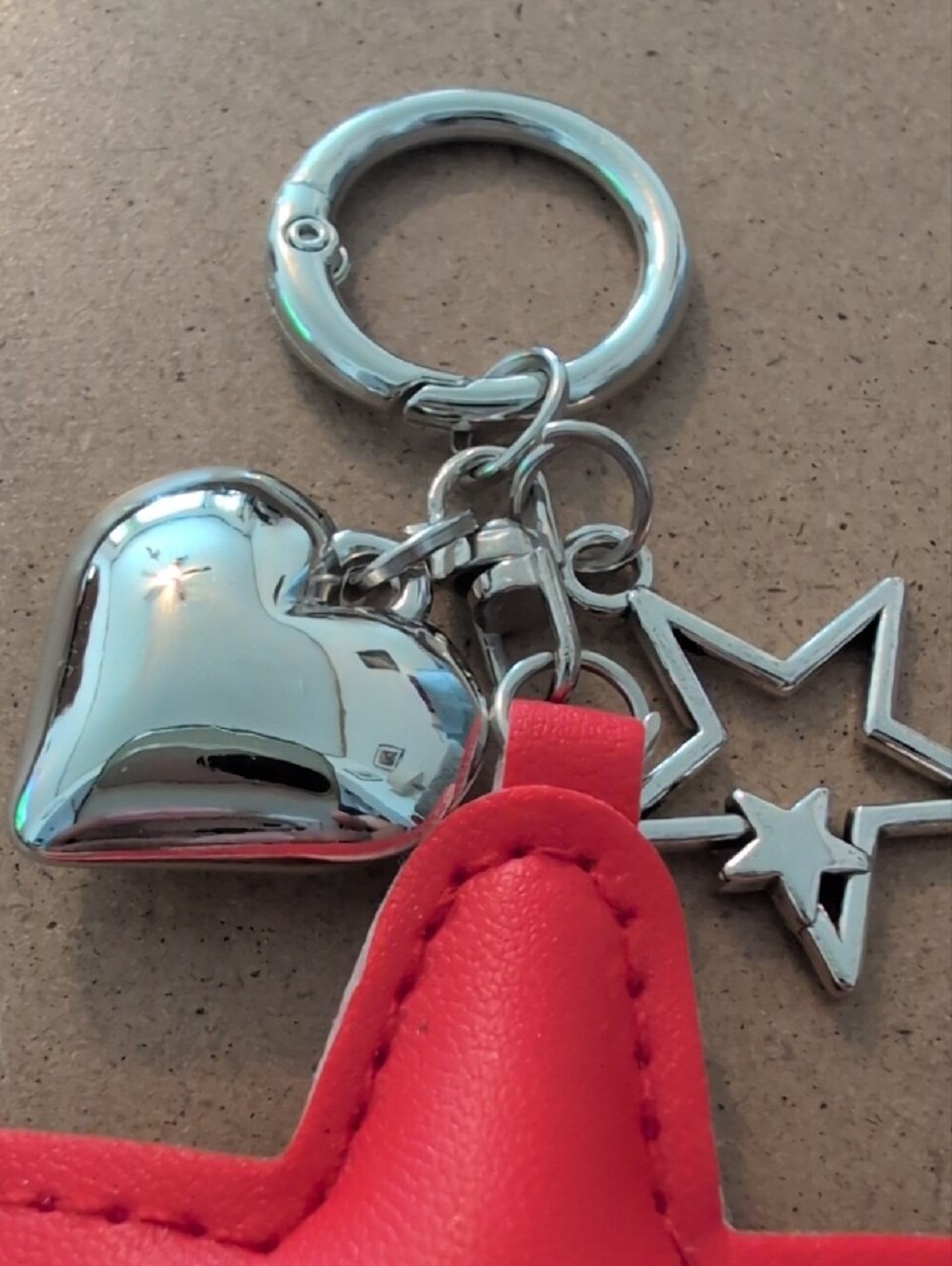 Red Star Keychain Bag Charm with Silver Charms - Picture 2 of 4